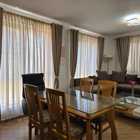 морската къща Konukevi